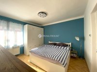 Eladó családi ház, Pécsett 89.9 M Ft, 3 szobás