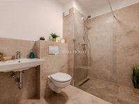 Eladó téglalakás, VI. kerületben 108.209 M Ft, 2 szobás