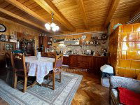 Eladó téglalakás, XV. kerületben 350 M Ft, 8 szobás