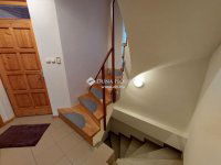 Eladó családi ház, Székesfehérvárott 194.9 M Ft, 5+2 szobás