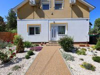 Eladó családi ház, XVII. kerületben 179.9 M Ft, 5 szobás