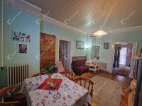 Eladó családi ház, Komáromban 48 M Ft, 3 szobás