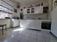 Eladó családi ház, Pápateszéren 43.99 M Ft, 2 szobás