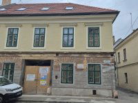 Eladó iroda, Győrött 61.194 M Ft, 2 szobás