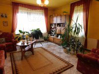 Eladó családi ház, Dombóváron 50 M Ft, 7+2 szobás