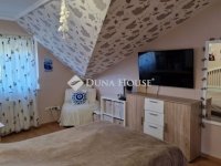 Eladó családi ház, Mendén 139 M Ft, 6 szobás
