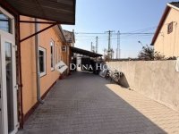 Eladó családi ház, Vecsésen 185 M Ft, 9 szobás