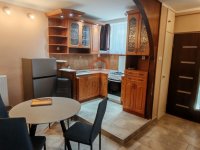 Kiadó téglalakás, albérlet, Pécsett 250 E Ft / hó, 3 szobás
