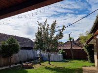 Eladó családi ház, Felsőpakonyban 109.8 M Ft, 6+1 szobás