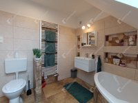 Eladó téglalakás, Sopronban 85 M Ft, 4 szobás