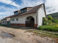 Eladó családi ház, Tatabányán 71.999 M Ft, 10 szobás