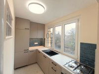 Eladó panellakás, III. kerületben 93 M Ft, 3 szobás