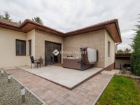 Eladó családi ház, XVII. kerületben 264.99 M Ft, 5 szobás