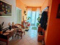Eladó családi ház, Hévízen 174.99 M Ft, 8 szobás