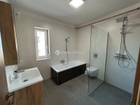 Kiadó családi ház, albérlet, Szombathelyen 400 E Ft / hó