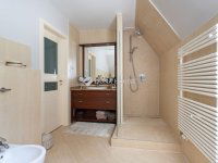 Eladó családi ház, II. kerületben 294.9 M Ft, 6 szobás