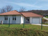 Eladó családi ház, Szekszárdon, Zengő utcában 97 M Ft