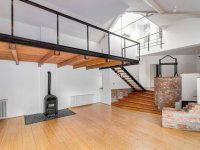 Eladó családi ház, III. kerületben 399 M Ft, 9 szobás