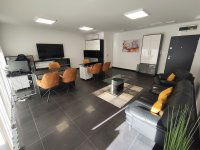 Eladó üzlethelyiség, Komáromban 45 M Ft, 1 szobás