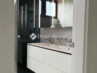 Eladó családi ház, III. kerületben 344 M Ft, 5 szobás