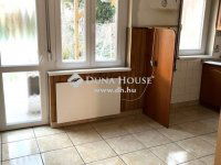 Eladó családi ház, Esztergomban 80 M Ft, 5 szobás