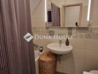 Eladó téglalakás, XV. kerületben 82.5 M Ft, 2 szobás