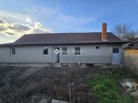 Eladó családi ház, Szegeden 53 M Ft, 4 szobás