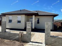 Eladó családi ház, Kecskeméten 80 M Ft, 5 szobás