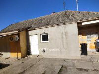 Eladó családi ház, Jászberényben 28 M Ft, 1+4 szobás