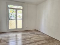 Eladó panellakás, Pécsett 49.99 M Ft, 2 szobás