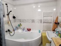 Eladó családi ház, Budakeszin 174.7 M Ft, 9 szobás