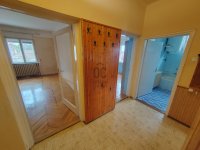 Eladó téglalakás, Cegléden 35.9 M Ft, 3 szobás