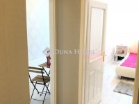 Eladó téglalakás, V. kerületben 132 M Ft, 2 szobás