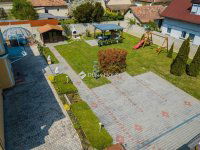 Eladó családi ház, Siófokon 299 M Ft, 8 szobás