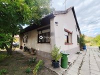 Eladó családi ház, Vecsésen 73 M Ft, 5 szobás