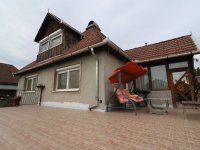 Eladó családi ház, Monorierdőn 155 M Ft, 5 szobás