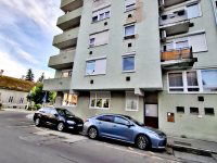 Eladó téglalakás, Kaposváron 34.5 M Ft, 2+1 szobás