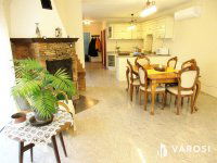 Eladó családi ház, Szadán 119.8 M Ft, 6 szobás