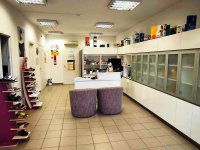 Eladó üzlethelyiség