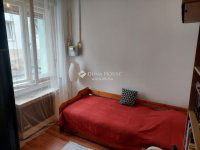 Eladó téglalakás, Pécsett 59.9 M Ft, 4 szobás