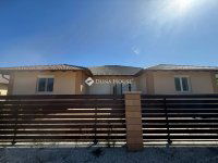 Eladó ikerház, Nagytarcsán 130.7 M Ft, 4 szobás