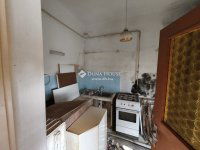 Eladó családi ház, Pécsett 84.9 M Ft, 5 szobás