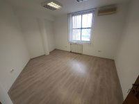 Kiadó üzlethelyiség, Kecskeméten, Széchenyi téren 45 E Ft / hó