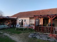 Eladó családi ház, Tápiószecsőn 59.9 M Ft, 6 szobás