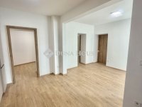 Eladó téglalakás, Pécsett 58.4 M Ft, 3 szobás