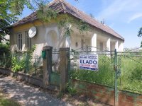 Eladó családi ház, Sikátoron 12.9 M Ft, 2 szobás