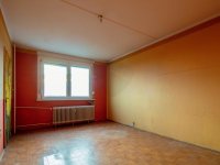 Eladó panellakás, Tatabányán 31.5 M Ft, 1+1 szobás