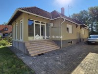 Eladó családi ház, Kecskeméten 135 M Ft, 5 szobás
