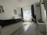 Eladó családi ház, Vecsésen 113.9 M Ft, 3 szobás