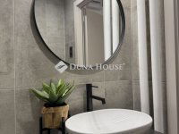 Eladó panellakás, Pécsett 51.9 M Ft, 2 szobás